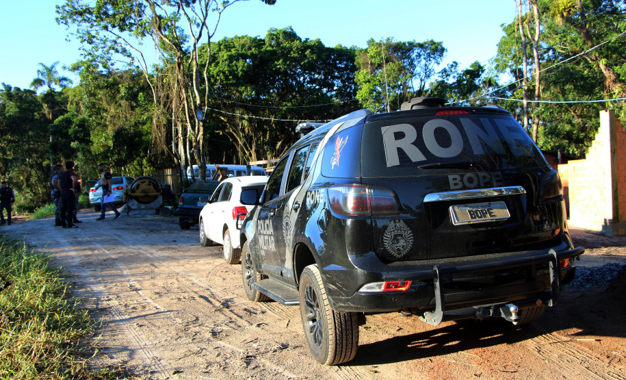 PM cumpre mandados judiciais no Litoral e encaminha dois homens por tráfico durante a Operação Vida