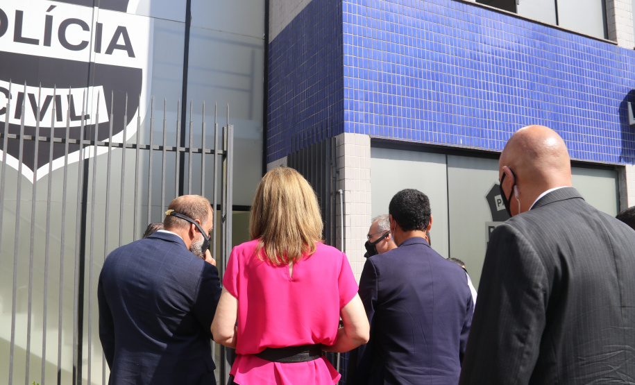 Ministro da Justiça e Segurança visita Delegacia da Mulher e do Adolescente em São José dos Pinhais, na RMC