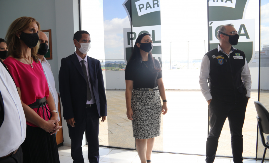 Ministro da Justiça e Segurança visita Delegacia da Mulher e do Adolescente em São José dos Pinhais, na RMC