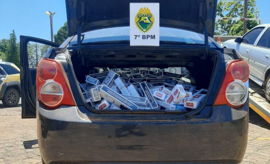 Cinco veículos carregados com cigarros contrabandeados são apreendidos pela PM, em ações separadas, no Noroeste