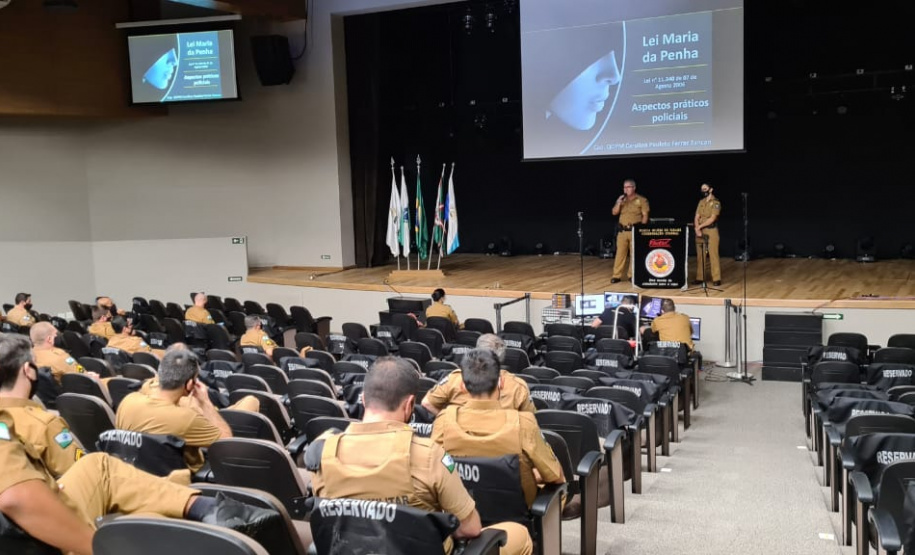 Batalhão de Patrulha Escolar Comunitária faz nivelamento do efetivo com palestras e instruções na Capital