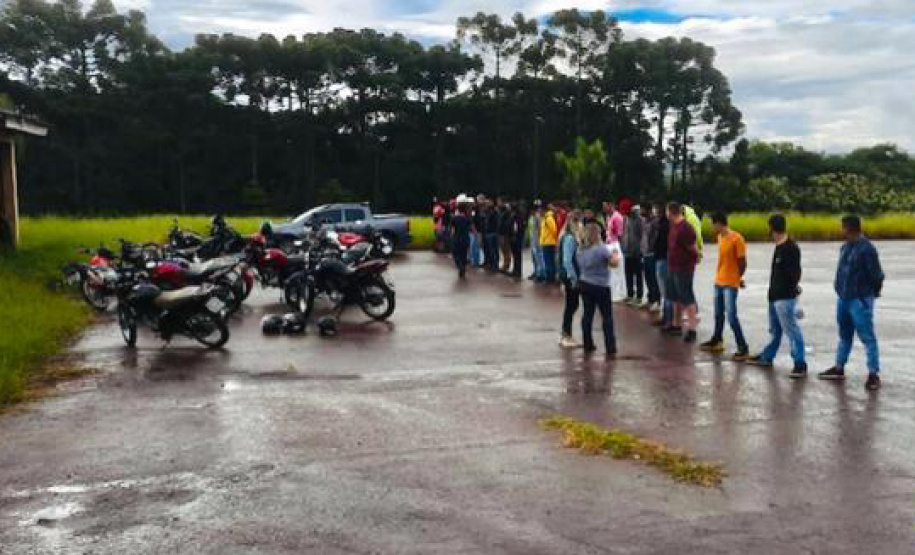 Polícia já prendeu 420 pessoas e interditou 209 pontos comerciais