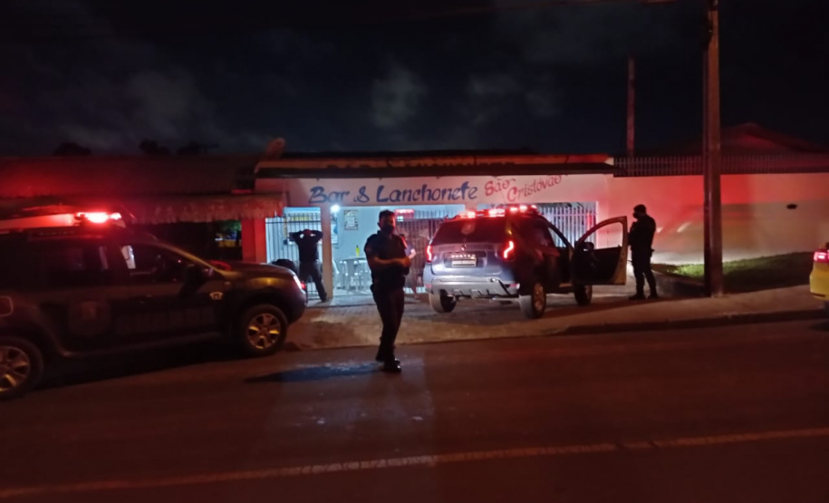 Cinco bares e uma quadra esportiva são abordados pela AIFU, na Região Metropolitana de Curitiba