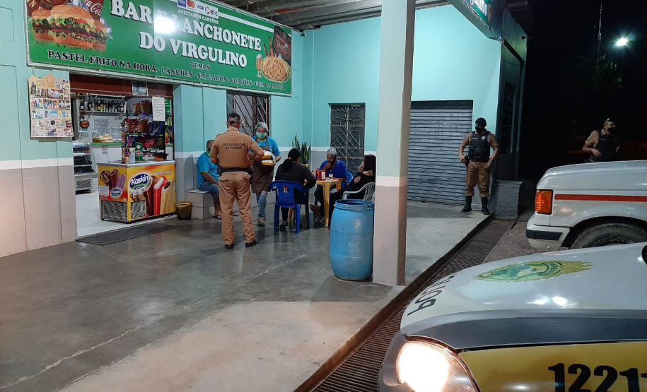 Cinco bares e uma quadra esportiva são abordados pela AIFU, na Região Metropolitana de Curitiba