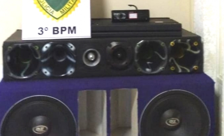 Bar promove aglomeração com 38 pessoas, é autuado pela PM e sete pessoas são encaminhadas