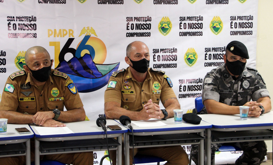 PM cumpre 35 mandados contra o tráfico de drogas na CIC, em Curitiba