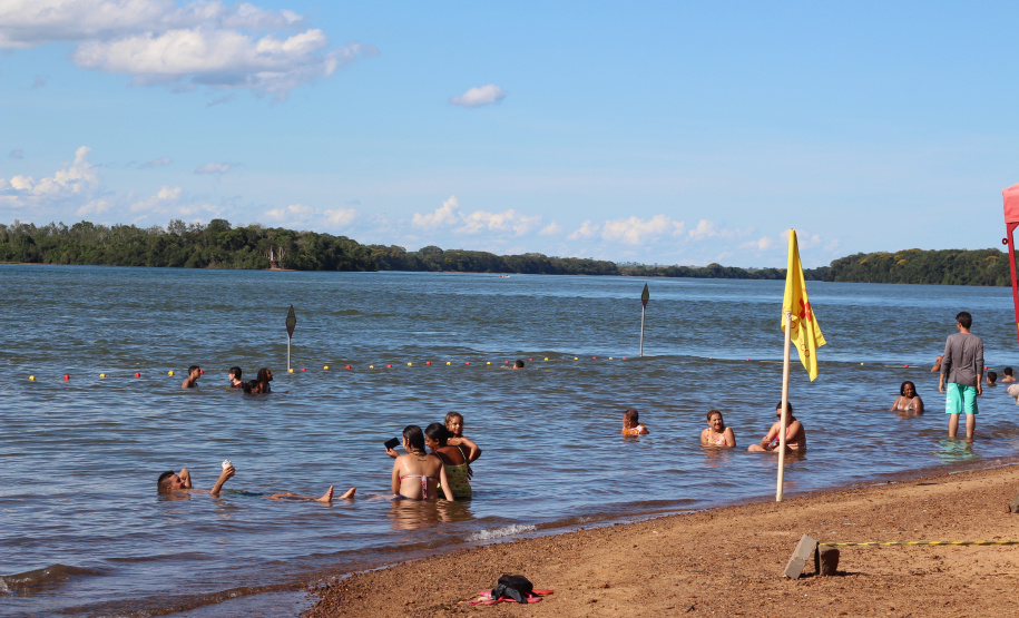 Turistas aprovam fiscalização e segurança da PM e Corpo de Bombeiros nas praias de água doce da Costa Noroeste