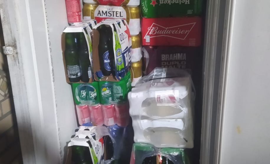 PM encerra festa clandestina com 70 pessoas em Curitiba