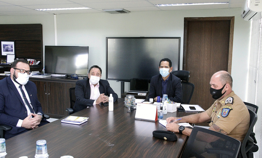Secretário da Segurança Pública recebe líder do governo da Assembléia Legislativa para reforçar parceria