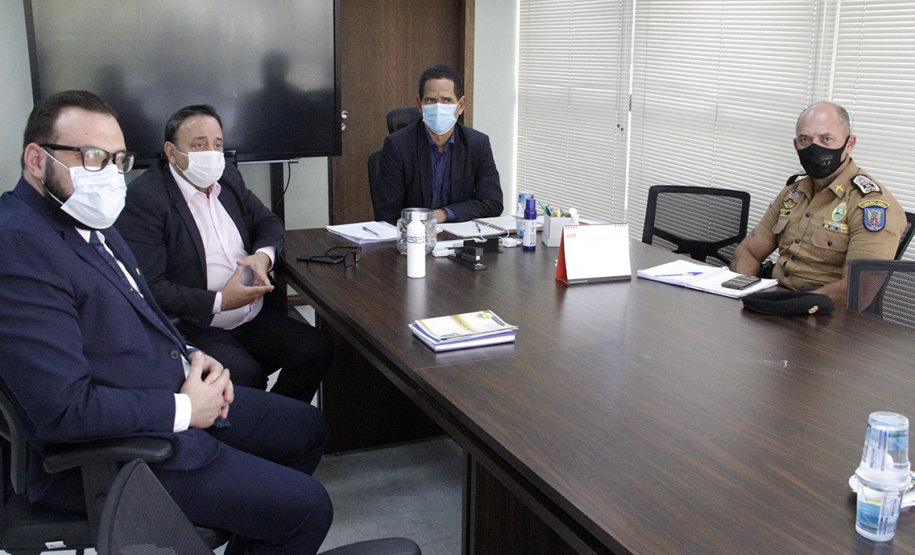 Secretário da Segurança Pública recebe líder do governo da Assembléia Legislativa para reforçar parceria