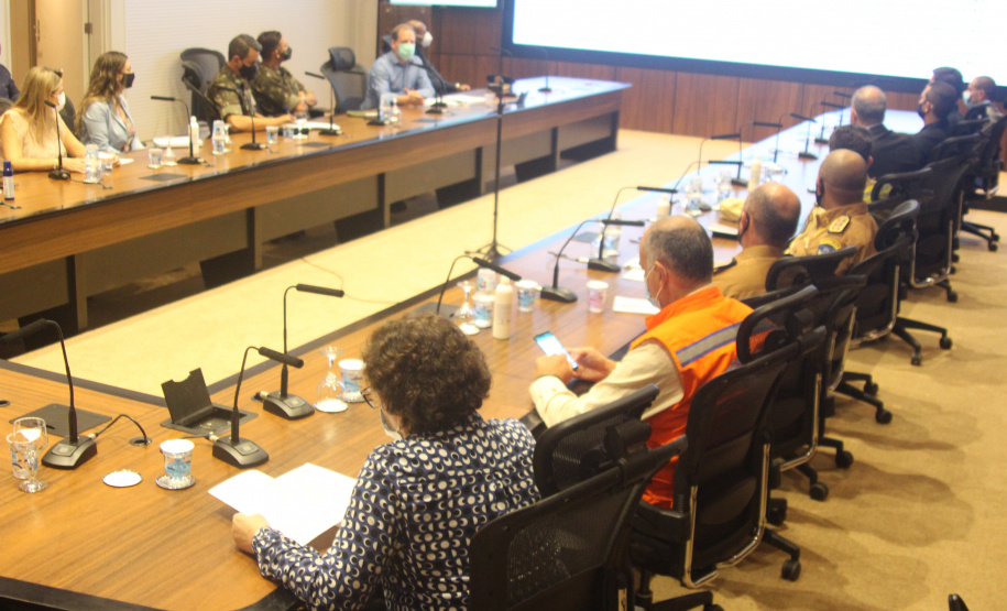 Governo inicia vacinação das forças de segurança pública no domingo