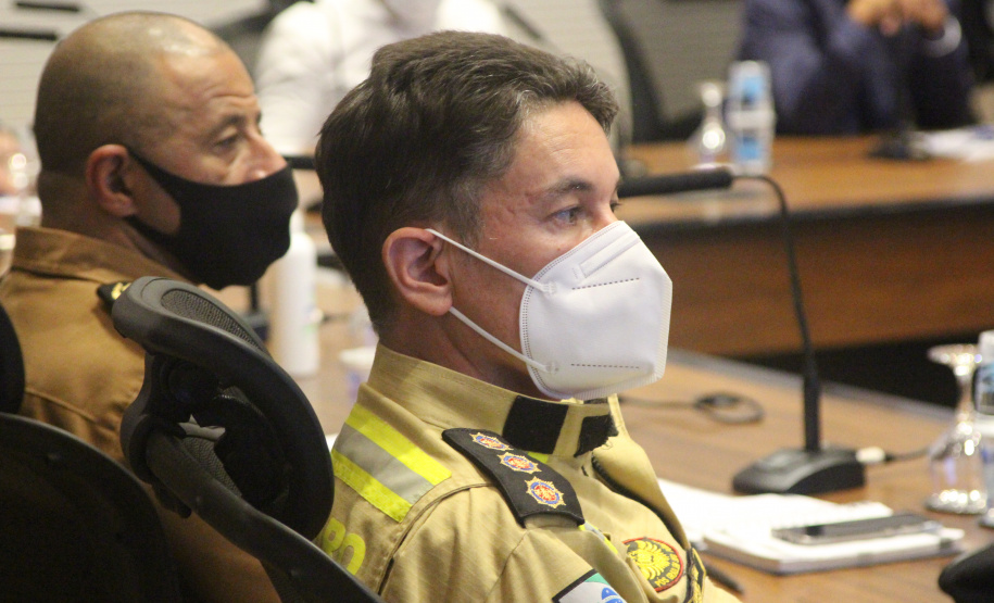 Governo inicia vacinação das forças de segurança pública no domingo