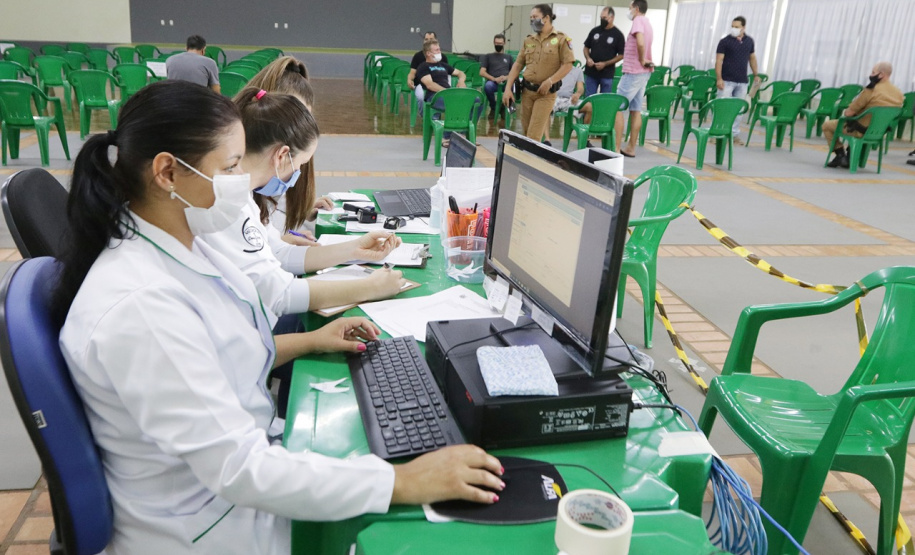 900 profissionais da segurança pública já foram imunizados no Paraná