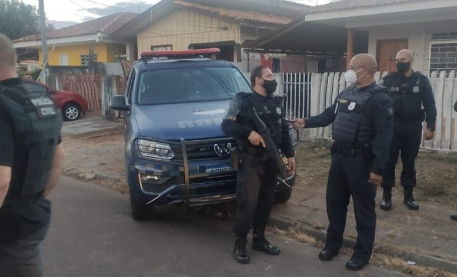 Em Frente Brasil: Forças de segurança cumprem mandados de Busca e Apreensão e de Prisão e prendem integrantes de torcida organizada em SJP