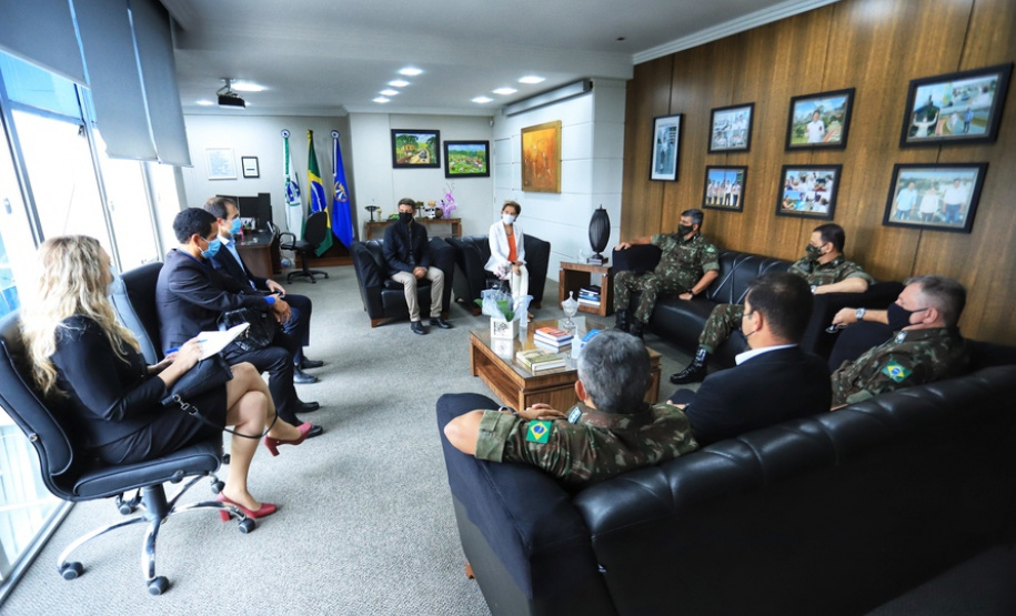 Exército vistoria área em Ponta Grossa que pode sediar Escola de Sargentos das Armas