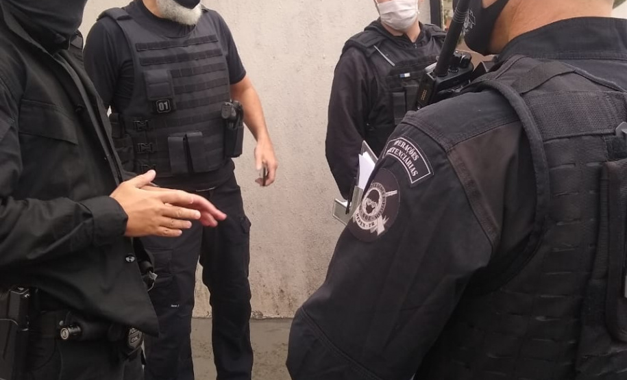 Operação transfere presos da delegacia de Palmeira para gestão do DEPEN, em Ponta Grossa (PR)