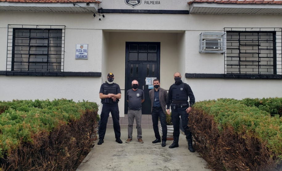 Operação transfere presos da delegacia de Palmeira para gestão do DEPEN, em Ponta Grossa (PR)