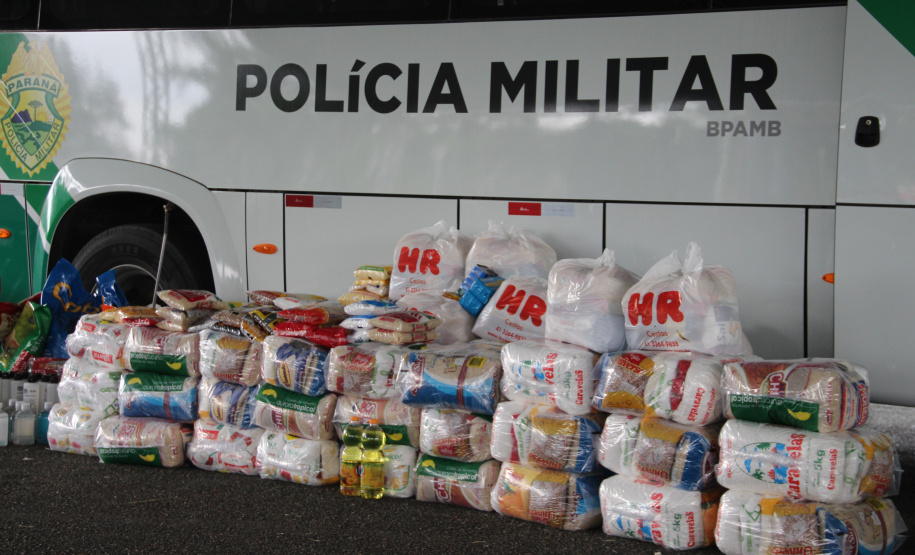 Para marcar aniversário, Polícia Ambiental arrecada 5,6 toneladas de alimentos