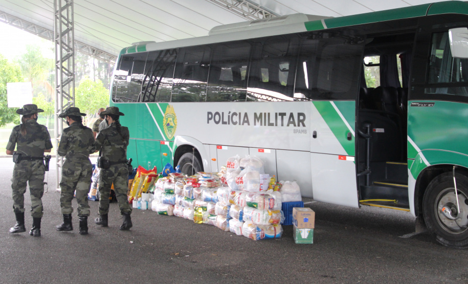 Para marcar aniversário, Polícia Ambiental arrecada 5,6 toneladas de alimentos