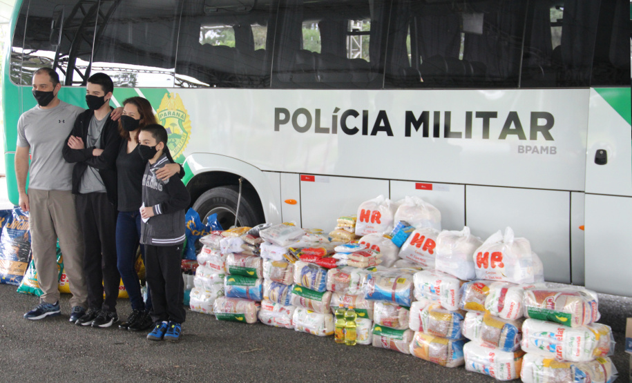 Para marcar aniversário, Polícia Ambiental arrecada 5,6 toneladas de alimentos