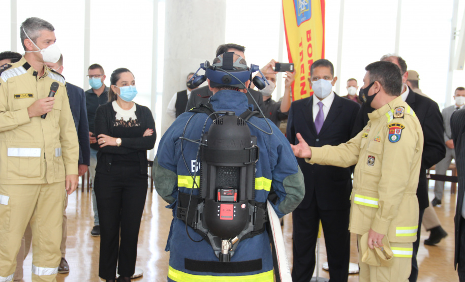Corpo de Bombeiros do Paraná recebe simulador para treinamentos virtuais
