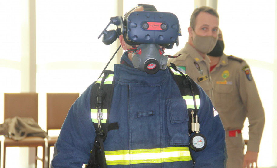 Corpo de Bombeiros do Paraná recebe simulador para treinamentos virtuais
