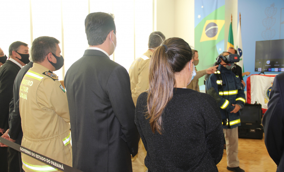 Corpo de Bombeiros do Paraná recebe simulador para treinamentos virtuais