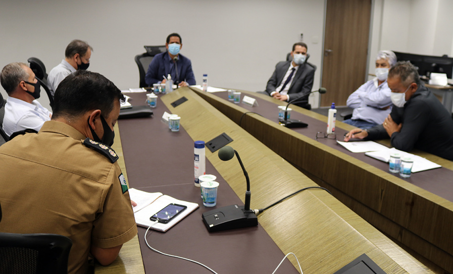 Prefeito de Terra Roxa e deputado Paulo Litro se reúnem com secretário da Segurança Pública em Curitiba