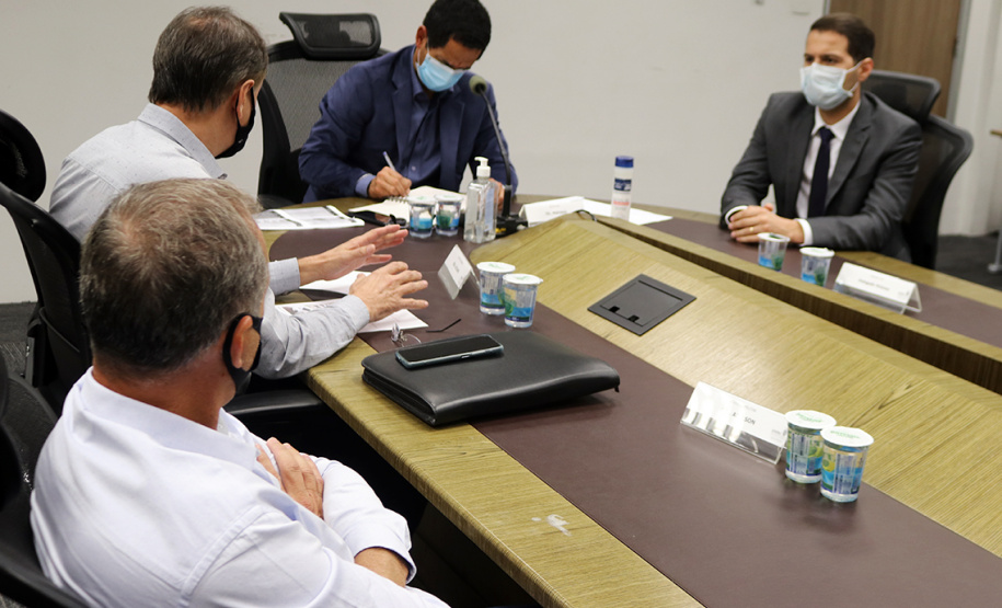 Prefeito de Terra Roxa e deputado Paulo Litro se reúnem com secretário da Segurança Pública em Curitiba