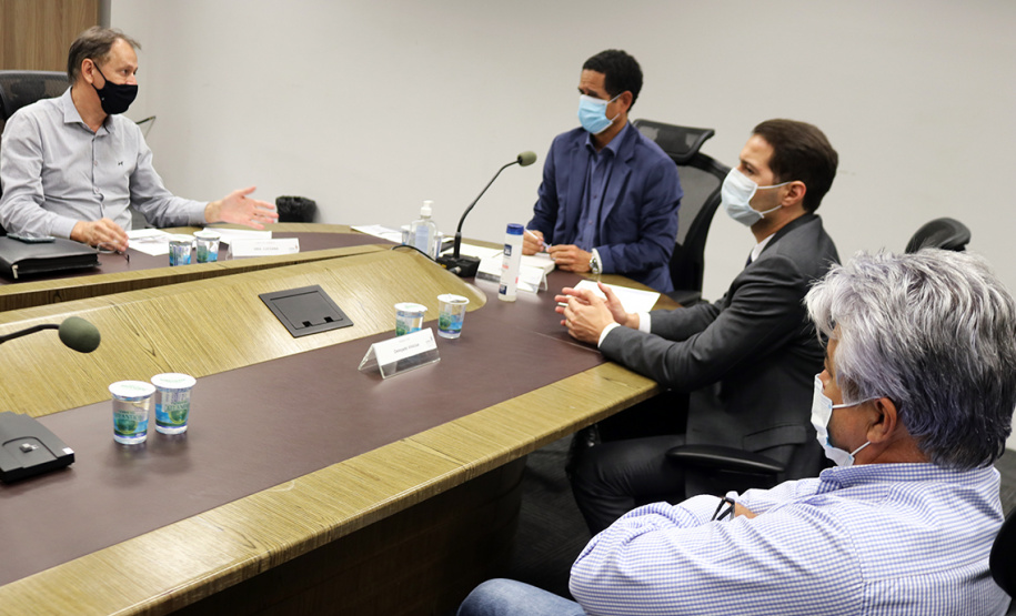 Prefeito de Terra Roxa e deputado Paulo Litro se reúnem com secretário da Segurança Pública em Curitiba