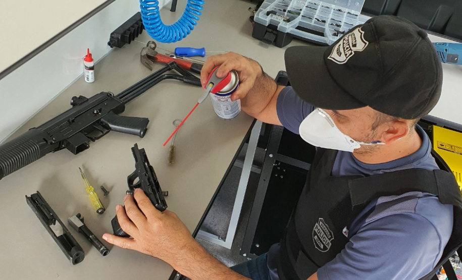 PCPR lança oficina móvel para manutenção de armas e treinamento