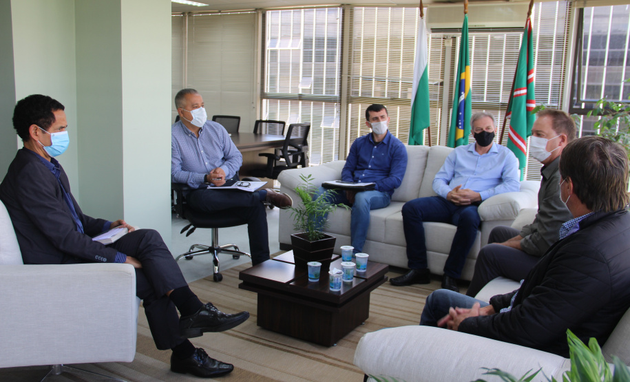Secretário da Segurança Pública reúne-se com prefeito e vice-prefeito de Colombo
