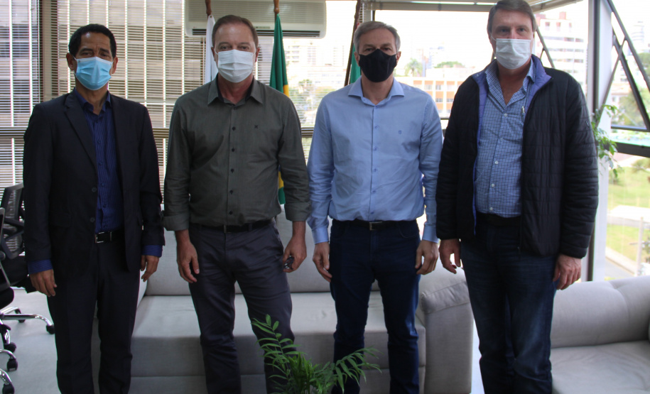 Secretário da Segurança Pública reúne-se com prefeito e vice-prefeito de Colombo