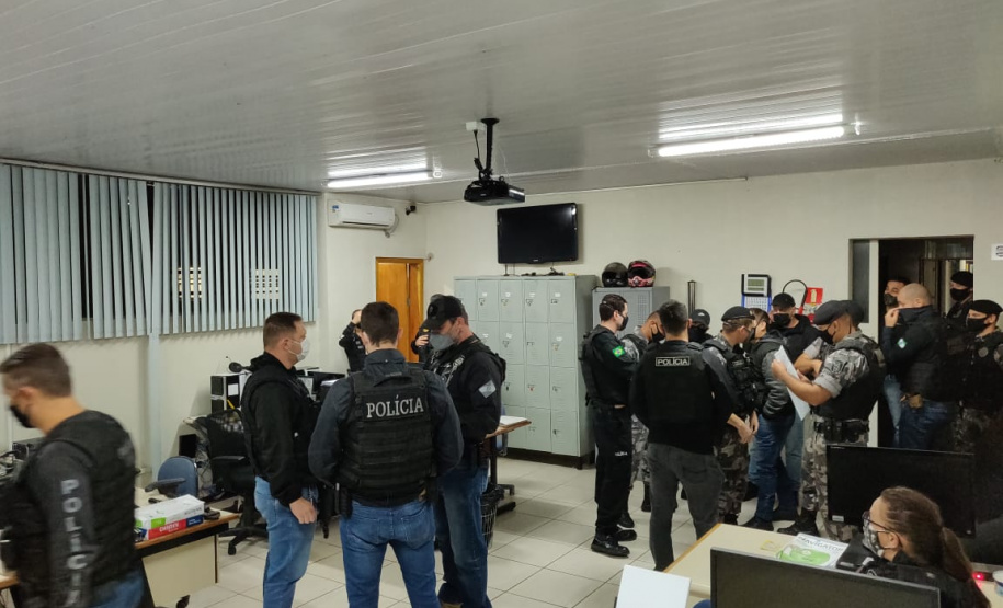 Polícia Civil prende duas pessoas e apreende um adolescente suspeitos de homicídios em Ponta Grossa