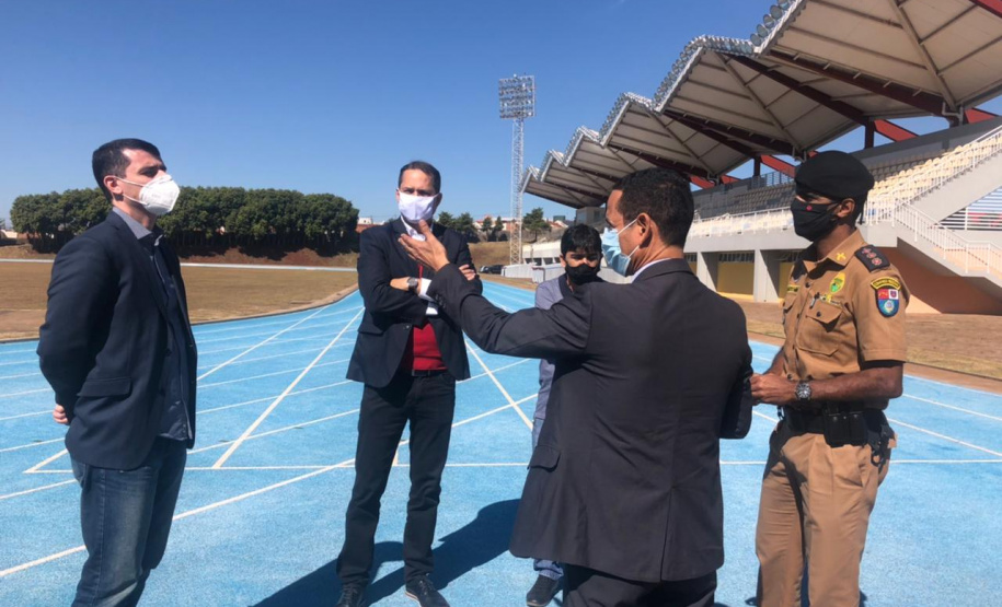 Em Cascavel, Secretário da Segurança Pública conversa com gestores das polícias da região