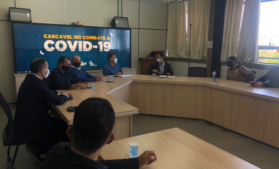 Em Cascavel, Secretário da Segurança Pública conversa com gestores das polícias da região