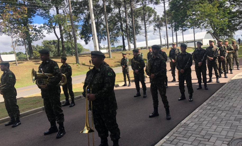 Secretário da Segurança Pública recebe medalha do Exército Brasileiro