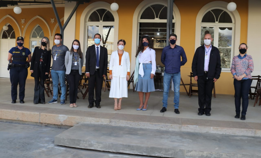 Secretário da Segurança Pública faz reunião com integrantes das forças de segurança e visita a unidades em Ponta Grossa