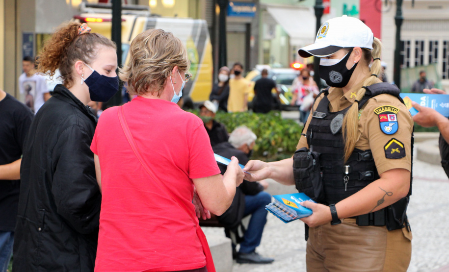 PM promove blitzes educativas e conscientização no trânsito durante todo o mês