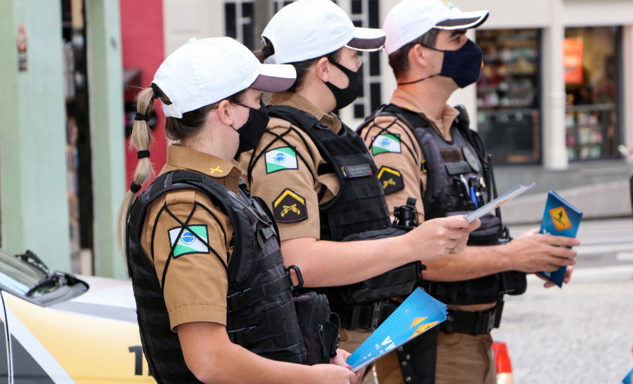 PM promove blitzes educativas e conscientização no trânsito durante todo o mês