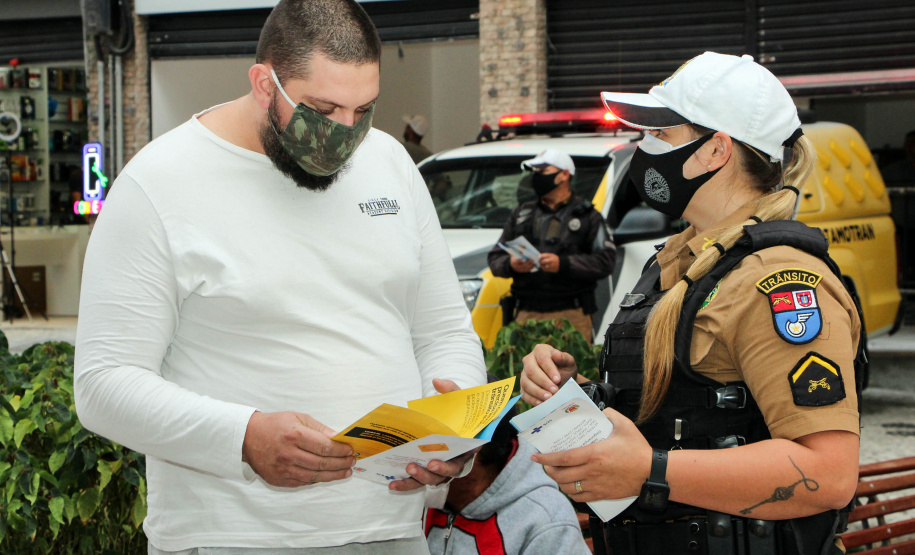 PM promove blitzes educativas e conscientização no trânsito durante todo o mês