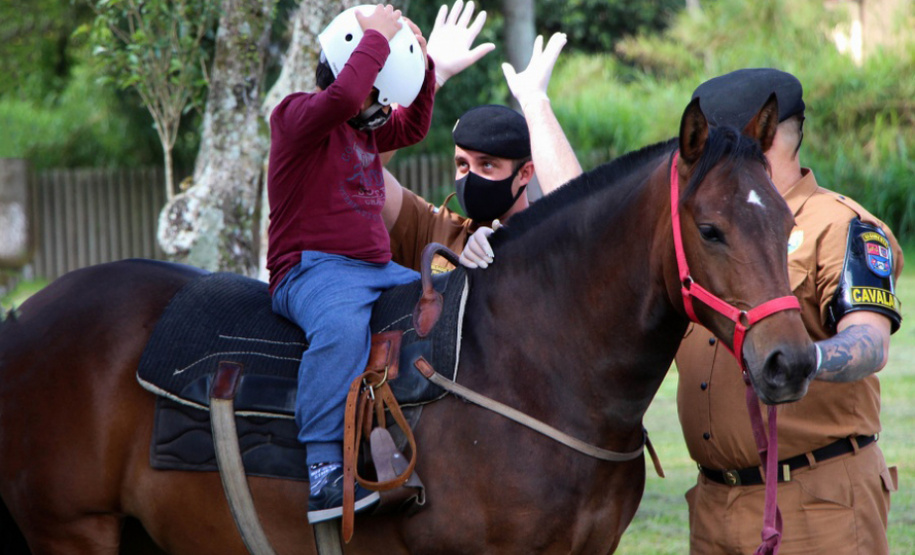 Em 30 anos, Centro de Equoterapia da Polícia Militar já atendeu mais de 5 mil famílias