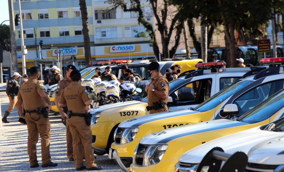 Policiais intensificam ações na Capital e flagram aglomerações em locais públicos