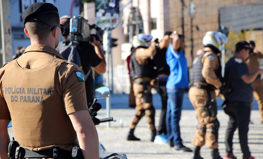 Policiais intensificam ações na Capital e flagram aglomerações em locais públicos