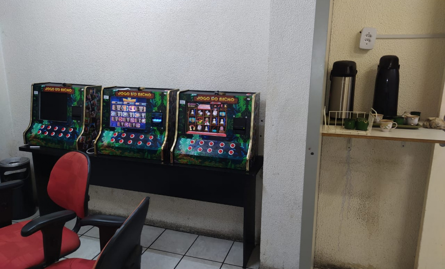 Seis estabelecimentos comerciais irregulares são flagrados pela AIFU durante operação na Capital