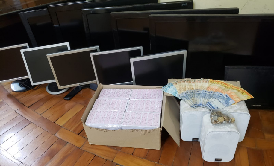 AIFU checa denúncia e flagra aproximadamente 120 pessoas idosas em barracão usado para prática ilegal de bingo