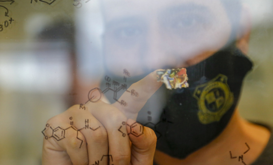 Com tecnologia e investimentos, Polícia Científica do Paraná é referência no País