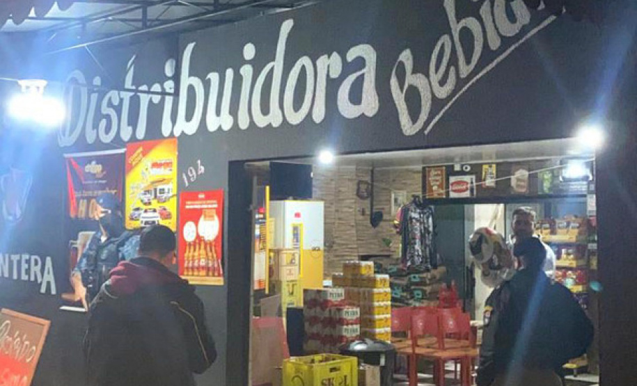 Ação Integrada de Fiscalização Urbana fecha estabelecimento em Curitiba