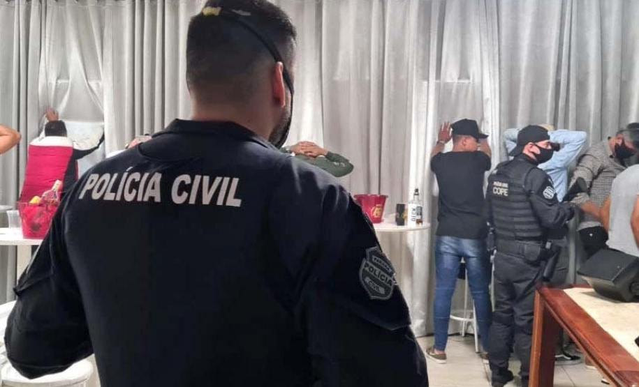 Policiais flagram 770 aglomerações no Paraná no feriado de Corpus Christi