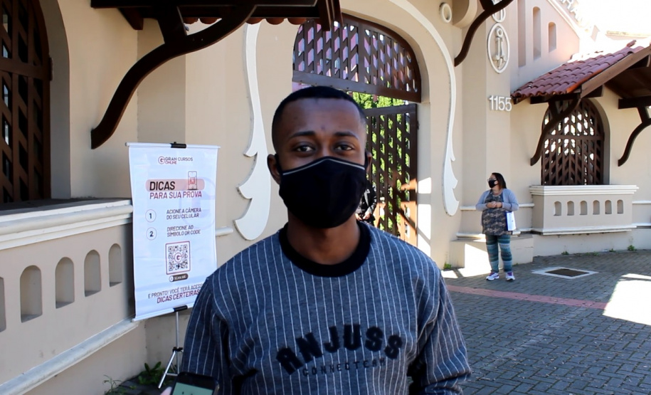 Candidatos de todo Brasil fazem o concurso da PM neste domingo